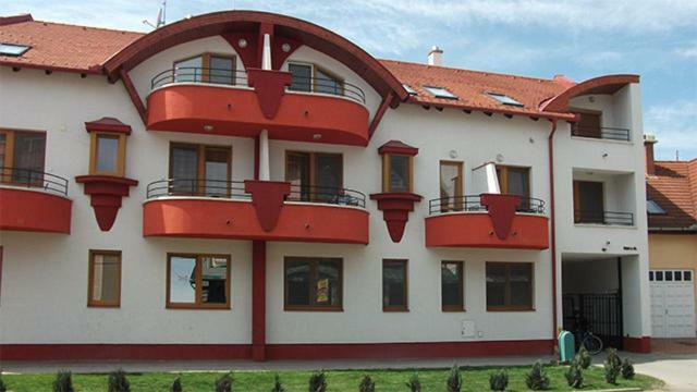 Betty-Major apartman Hajdúszoboszló Exteriör bild