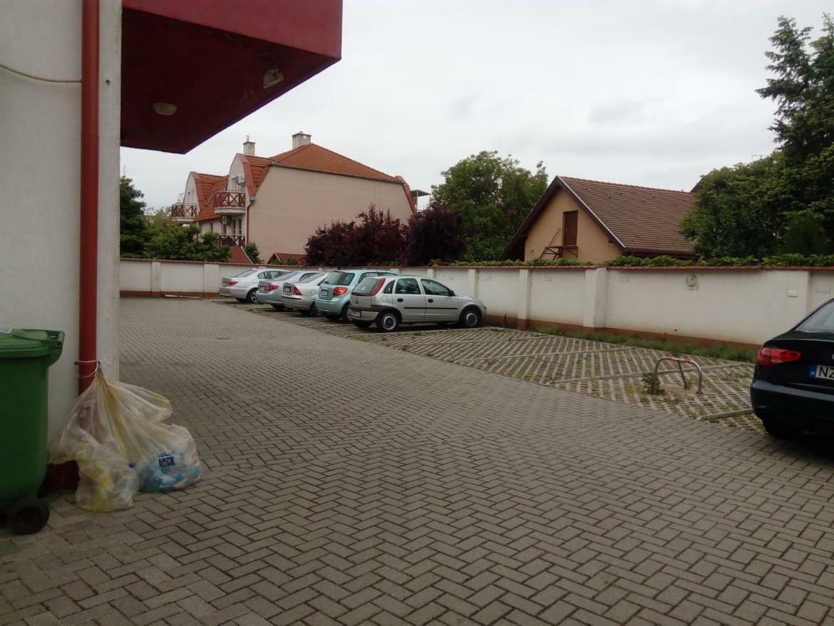 Betty-Major apartman Hajdúszoboszló Exteriör bild
